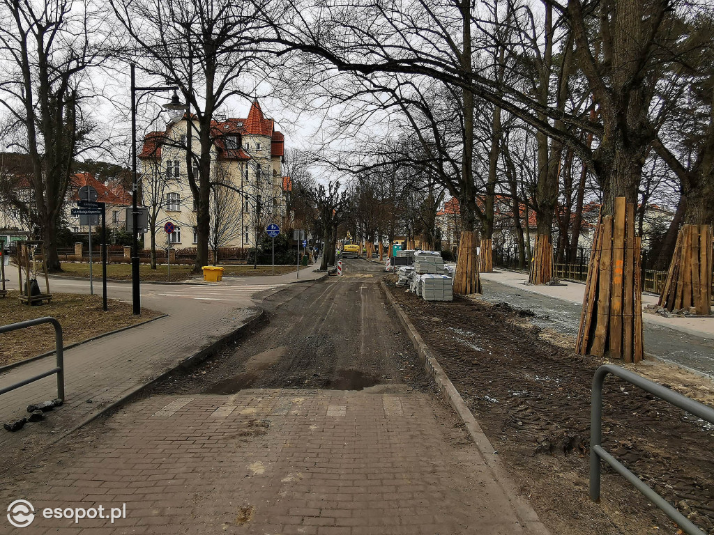 Sopot: Prace przy przebudowie ścieżki rowerowej wzdłuż Armii Krajowej [FOTO]