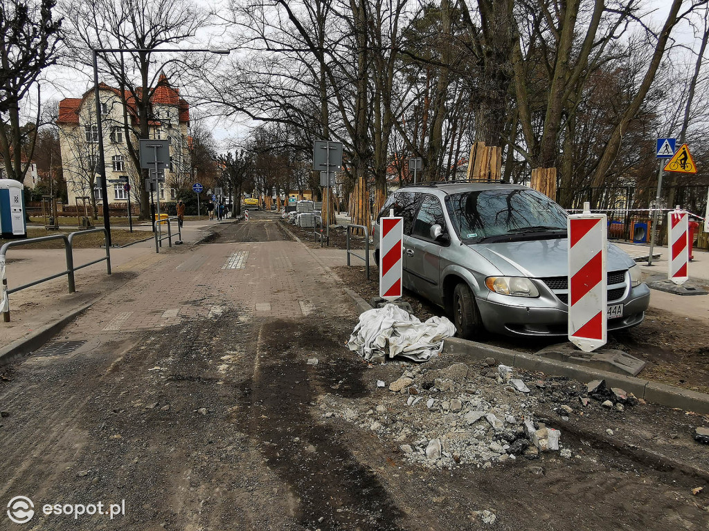 Sopot: Prace przy przebudowie ścieżki rowerowej wzdłuż Armii Krajowej [FOTO]