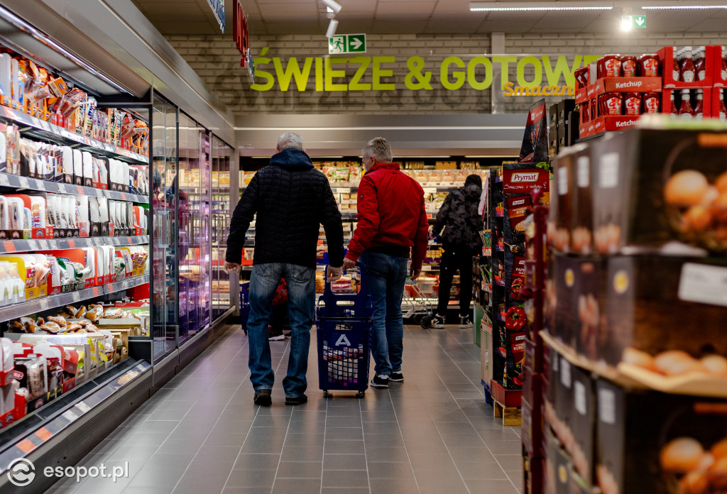 Otwarcie Aldi w Sopocie: czekali w kolejce, by zrobić zakupy [FOTO]