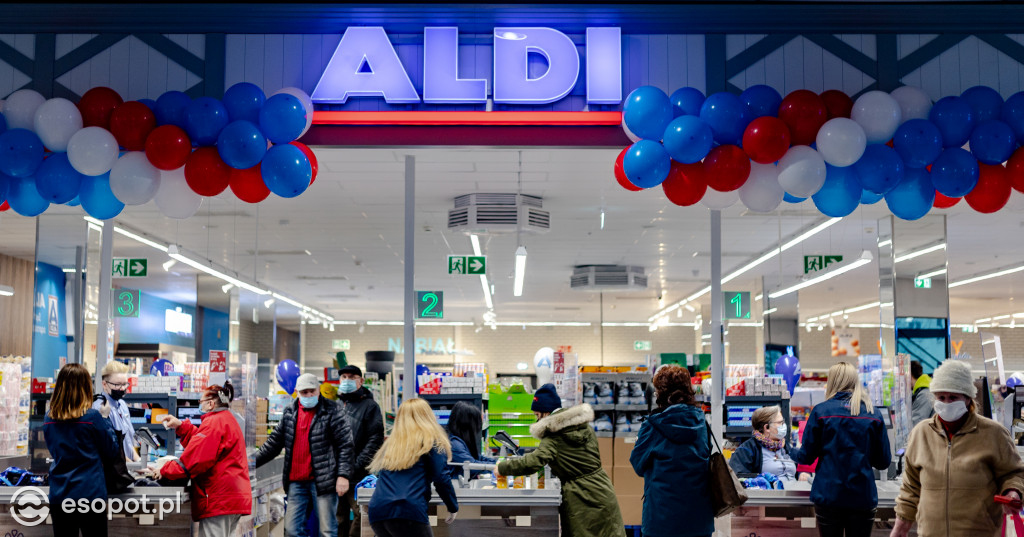 Otwarcie Aldi w Sopocie: czekali w kolejce, by zrobić zakupy [FOTO]