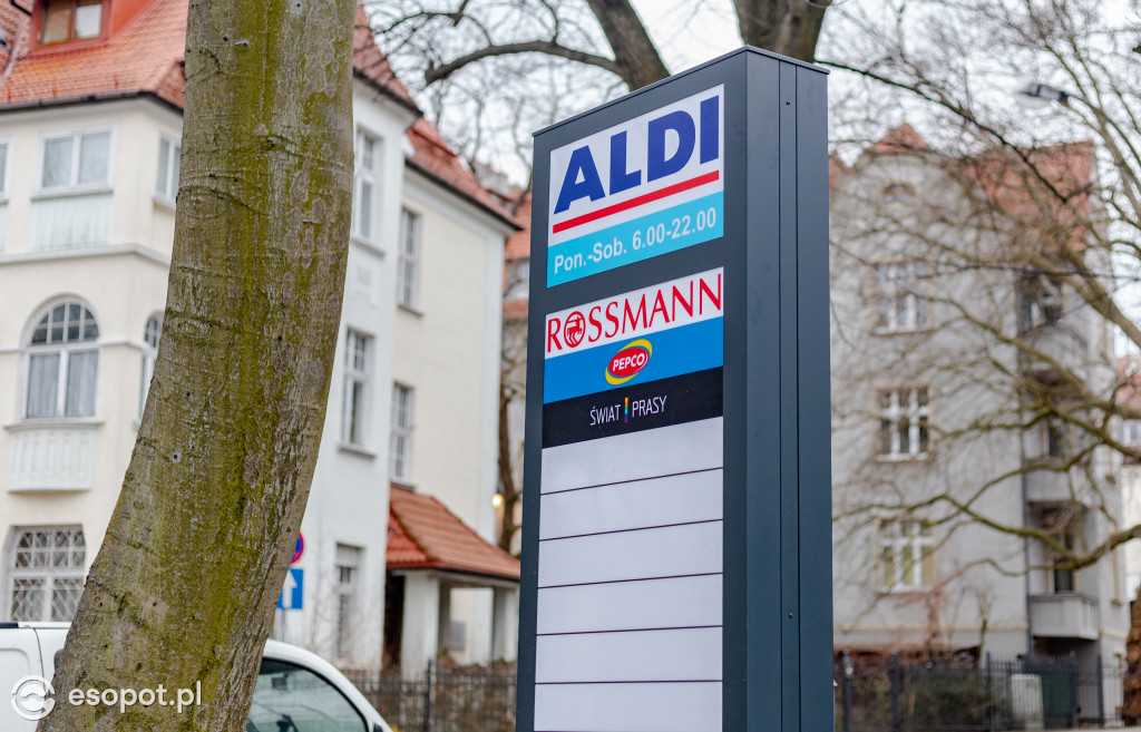 Otwarcie Aldi w Sopocie: czekali w kolejce, by zrobić zakupy [FOTO]