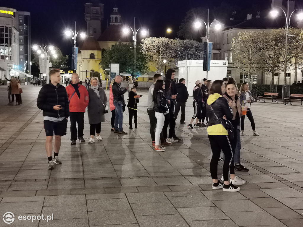 Sopot rozpoczął weekend: tłumy gości w ogródkach [FOTO]