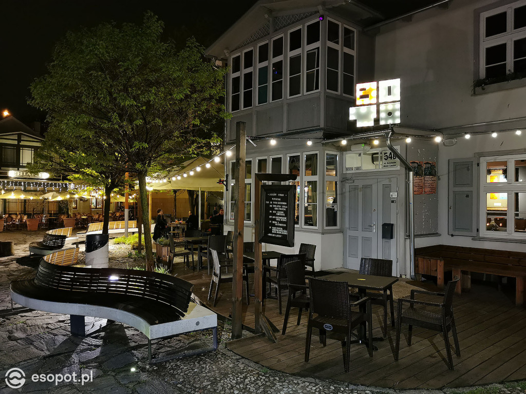 Sopot rozpoczął weekend: tłumy gości w ogródkach [FOTO]