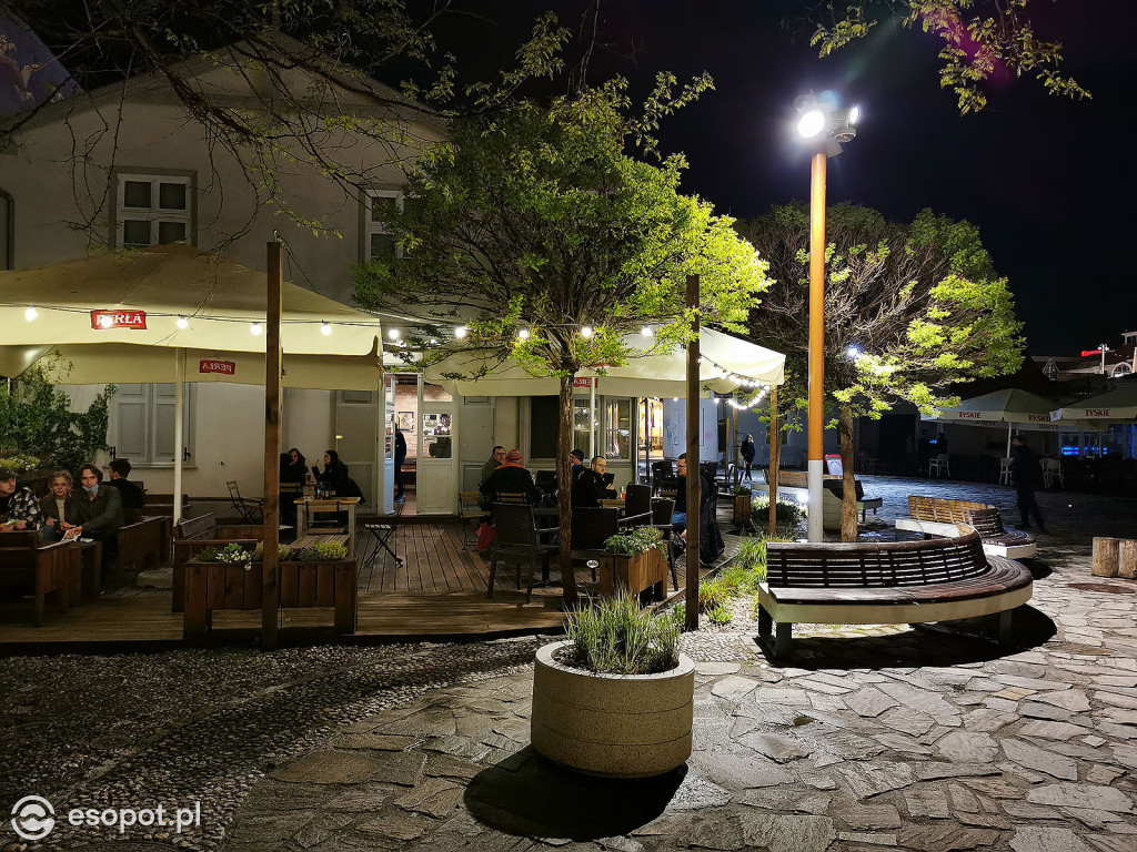 Sopot rozpoczął weekend: tłumy gości w ogródkach [FOTO]