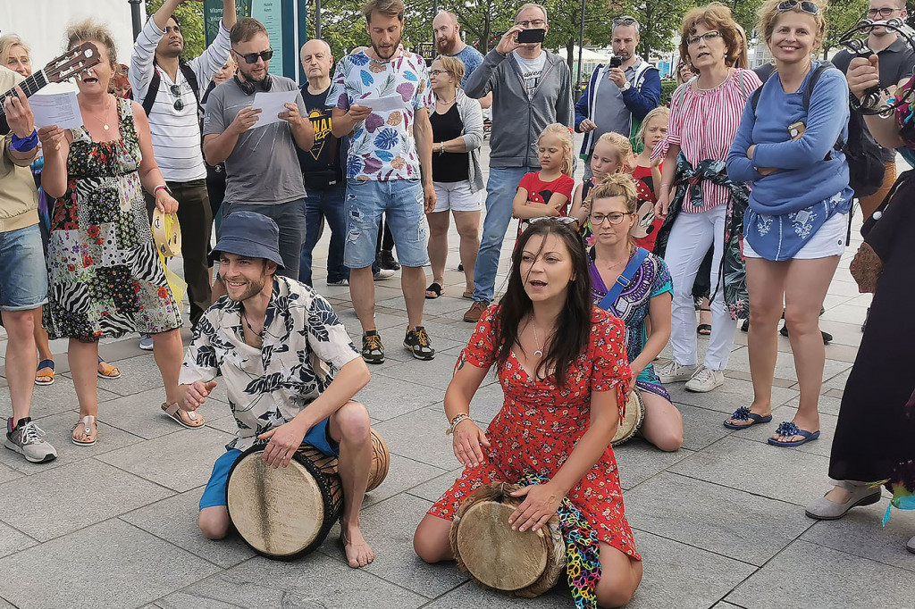 Flash mob na Placu Przyjaciół Sopotu [11.06.2021]