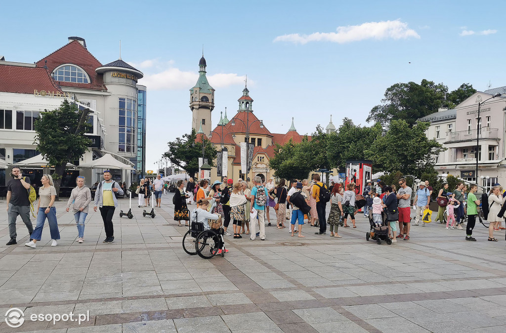 Flash mob na Placu Przyjaciół Sopotu [11.06.2021]