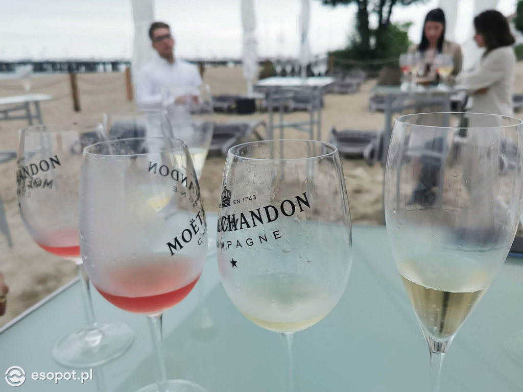 Sheraton Sopot rozpoczął oficjalnie sezon - otwarcie plaży i strefy Moet & Chandon