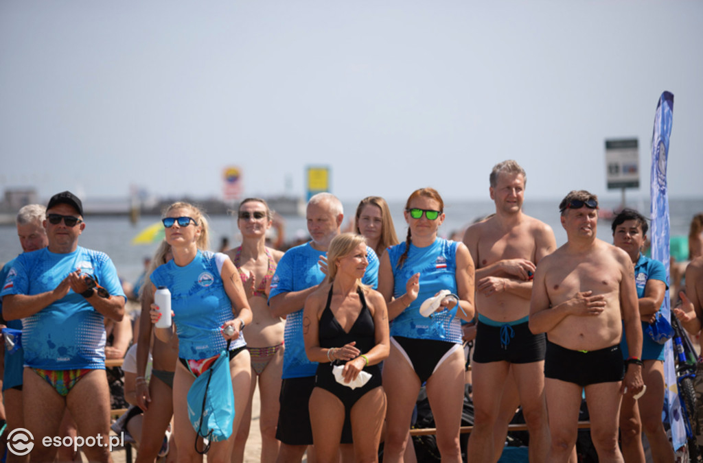 Sportowa sobota w Sopocie! Wyścig pływacki dookoła molo im. Jacka Starościaka [FOTO]