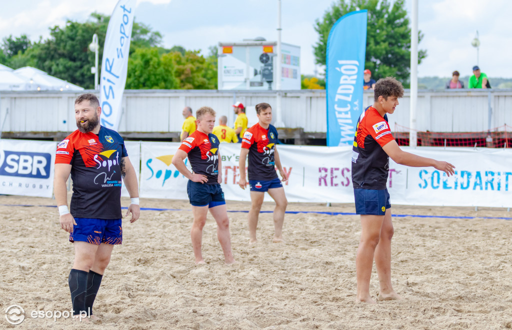 Sopot Beach Rugby 2021: na boisku samorządowcy i... żołnierze [FOTO]