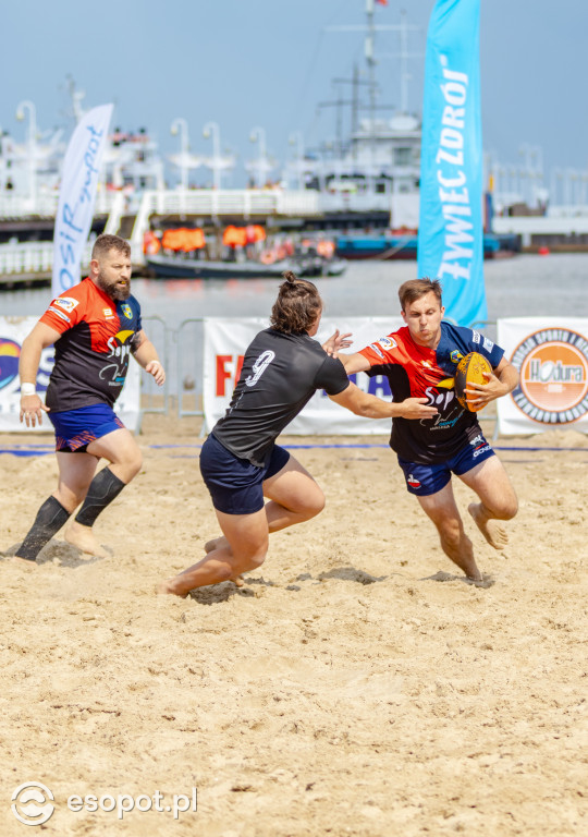 Sopot Beach Rugby 2021: na boisku samorządowcy i... żołnierze [FOTO]