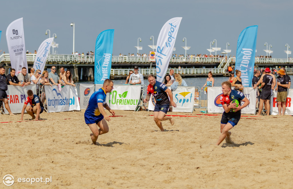 Sopot Beach Rugby 2021: na boisku samorządowcy i... żołnierze [FOTO]