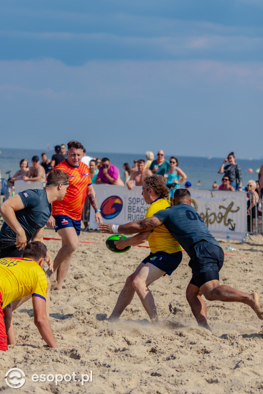 Sopot Beach Rugby 2021: na boisku samorządowcy i... żołnierze [FOTO]