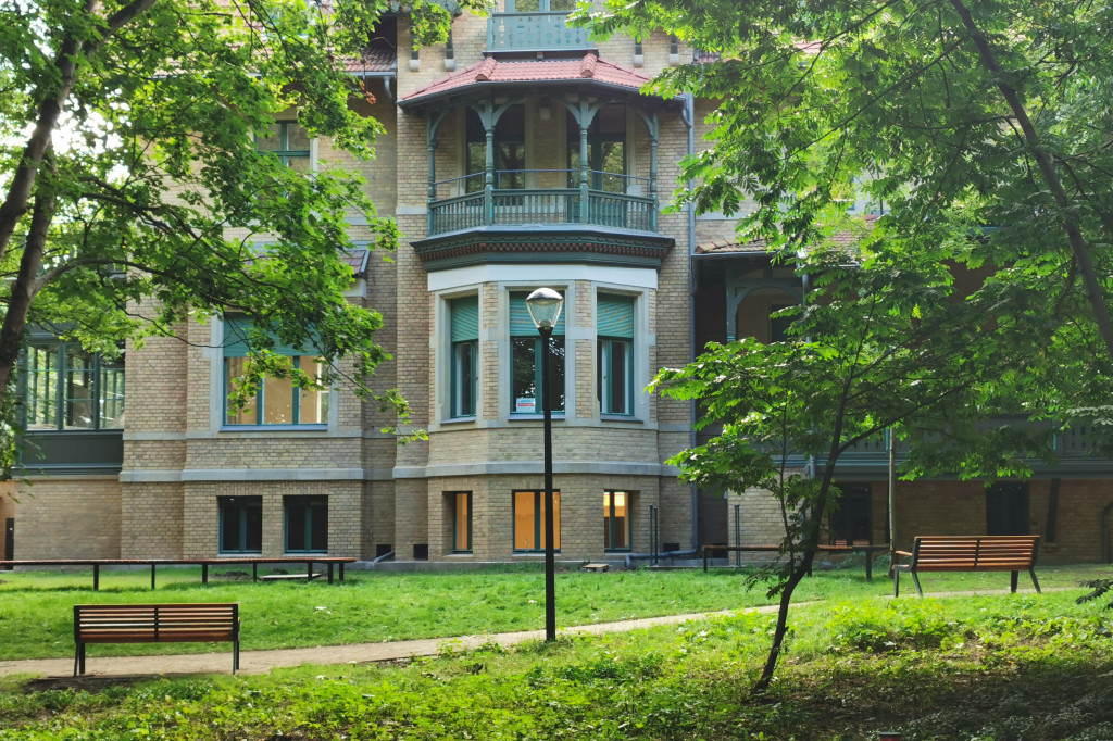 Zachwycający park i otoczenie odnowionej willi przy Goyki 3 [FOTO]