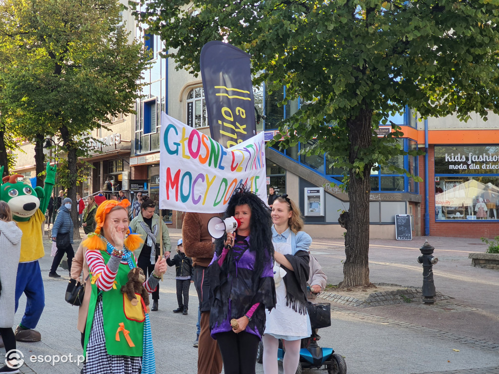 Sopot: Baśniowy korowód przeszedł Monciakiem! [FOTO]