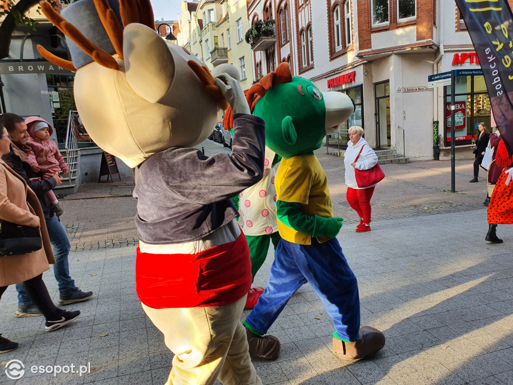 Sopot: Baśniowy korowód przeszedł Monciakiem! [FOTO]