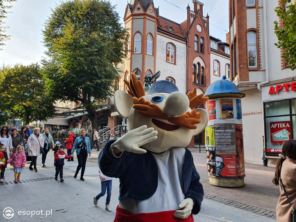 Sopot: Baśniowy korowód przeszedł Monciakiem! [FOTO]