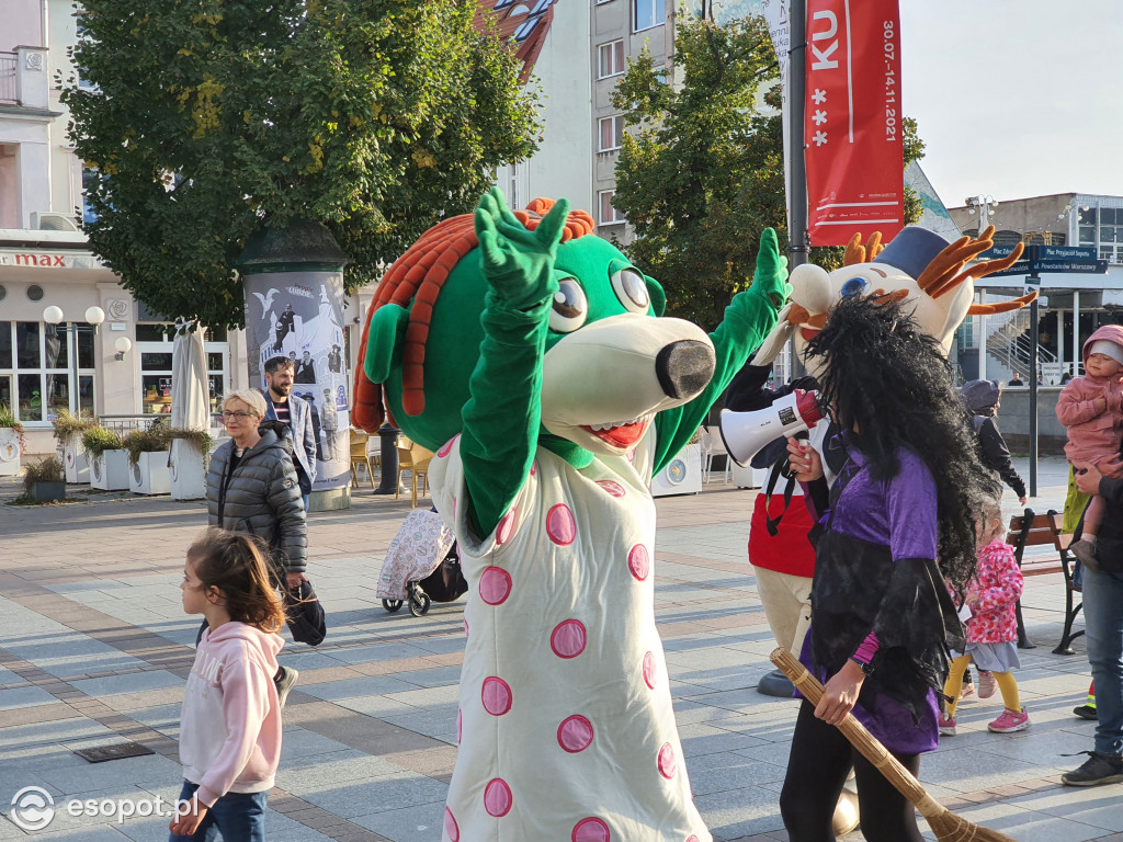 Sopot: Baśniowy korowód przeszedł Monciakiem! [FOTO]