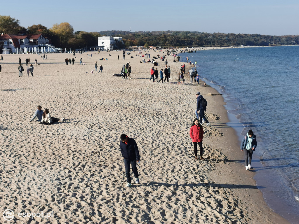Oblężenie na sopockim molo w kolejny jesienny weekend [FOTO]
