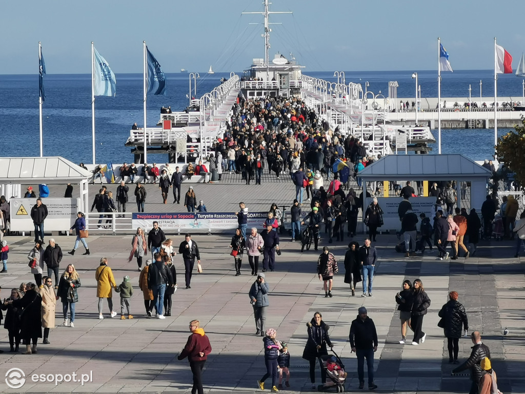 Sopot zalany słońcem! Tłumy spacerowiczów w kolejny październikowy weekend [FOTO]