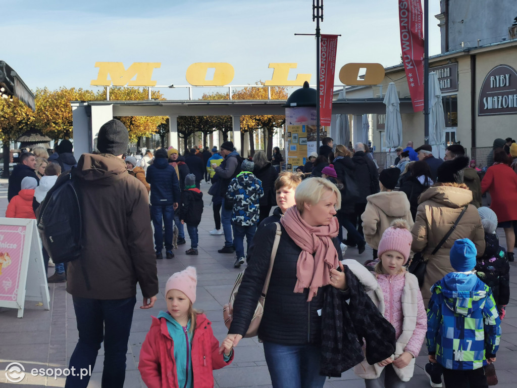 Sopot zalany słońcem! Tłumy spacerowiczów w kolejny październikowy weekend [FOTO]