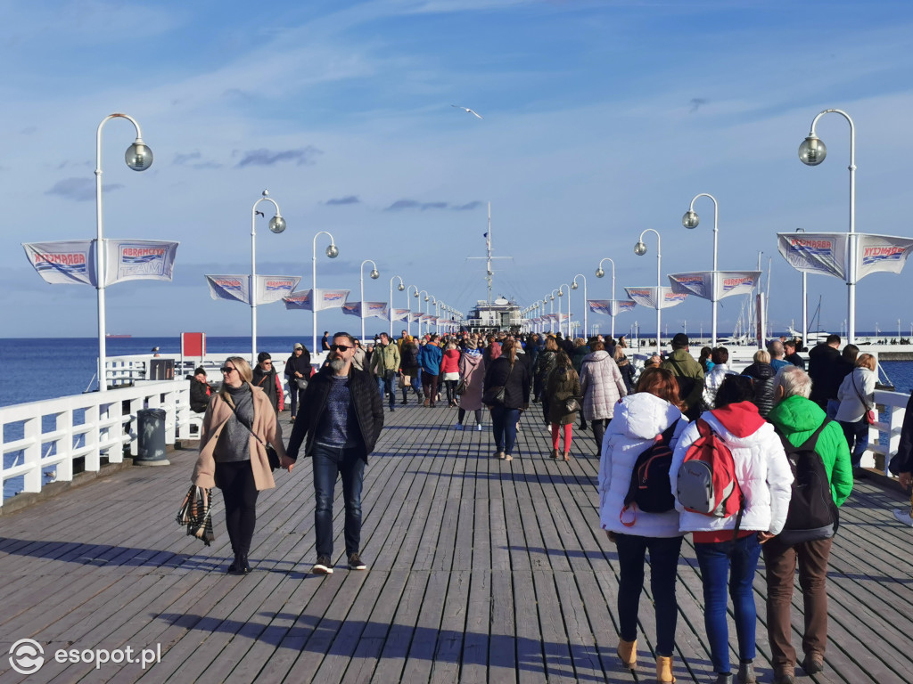 Sopot zalany słońcem! Tłumy spacerowiczów w kolejny październikowy weekend [FOTO]