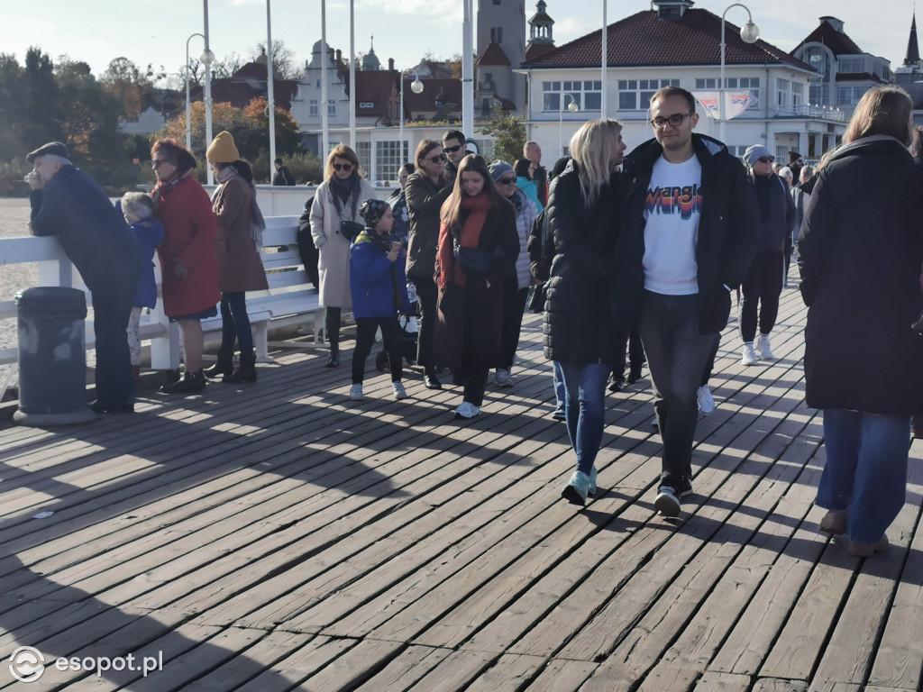 Sopot zalany słońcem! Tłumy spacerowiczów w kolejny październikowy weekend [FOTO]