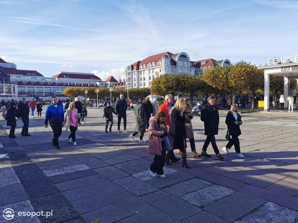 Sopot zalany słońcem! Tłumy spacerowiczów w kolejny październikowy weekend [FOTO]