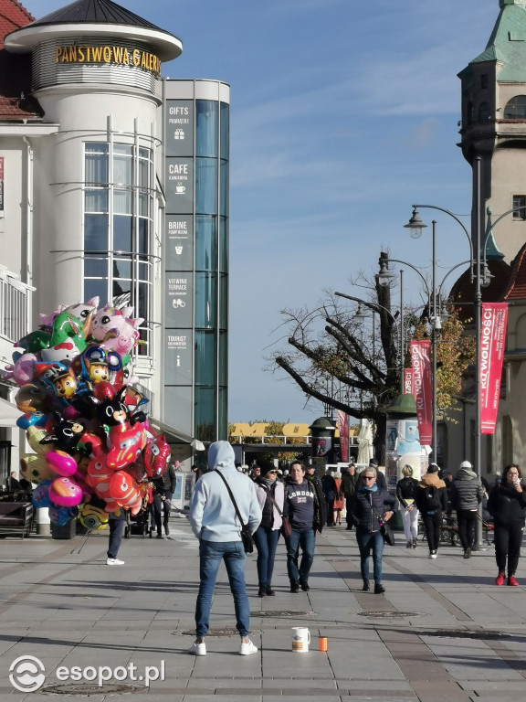 Sopot zalany słońcem! Tłumy spacerowiczów w kolejny październikowy weekend [FOTO]