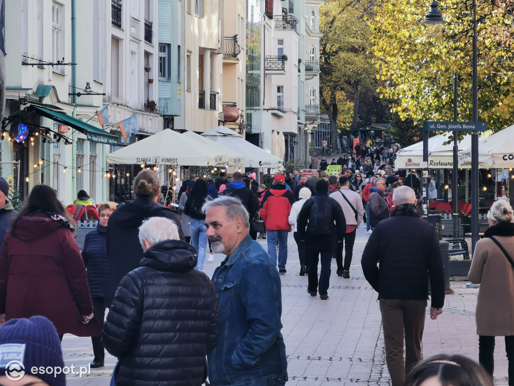 Sopot zalany słońcem! Tłumy spacerowiczów w kolejny październikowy weekend [FOTO]
