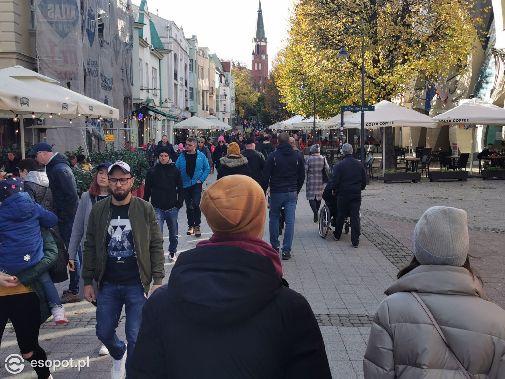 Sopot zalany słońcem! Tłumy spacerowiczów w kolejny październikowy weekend [FOTO]