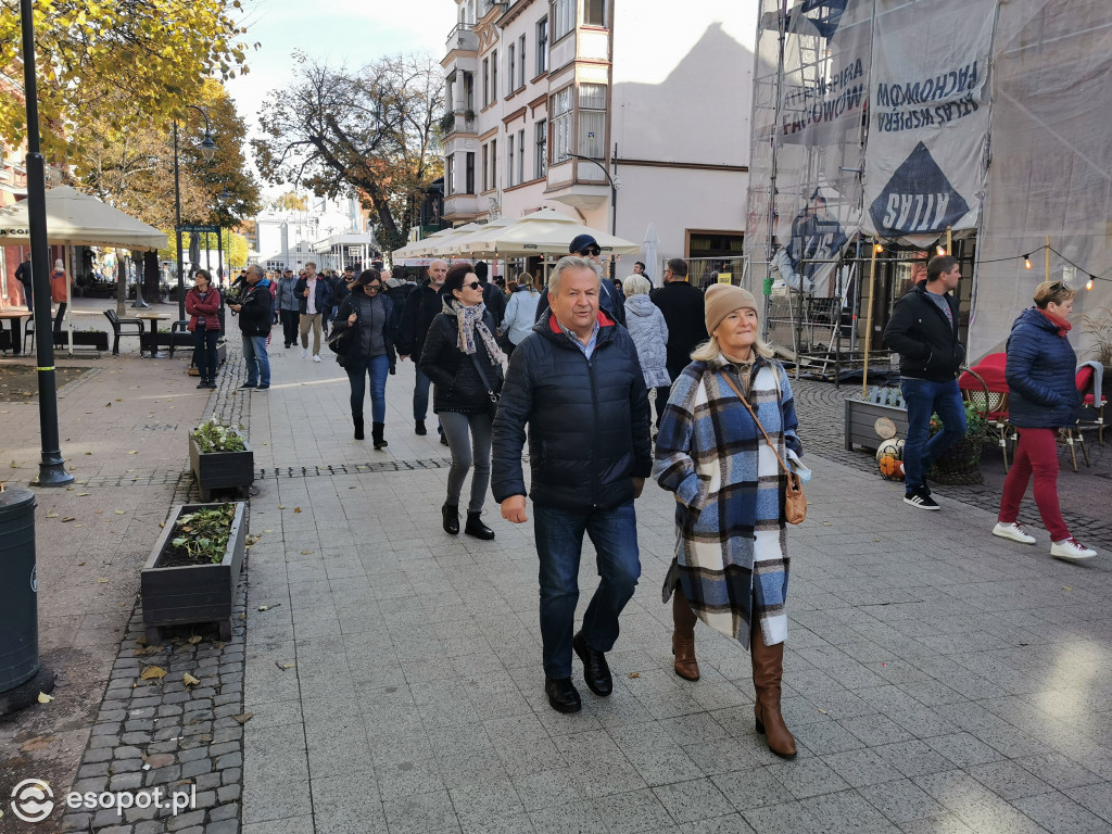 Sopot zalany słońcem! Tłumy spacerowiczów w kolejny październikowy weekend [FOTO]