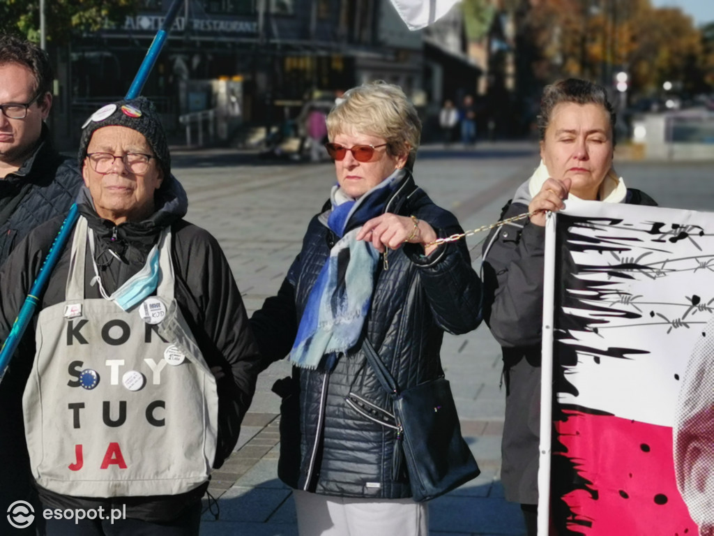 Sopot przeciwko przetrzymywaniu w więzieniu A. Borys i A. Poczobuta [FOTO]