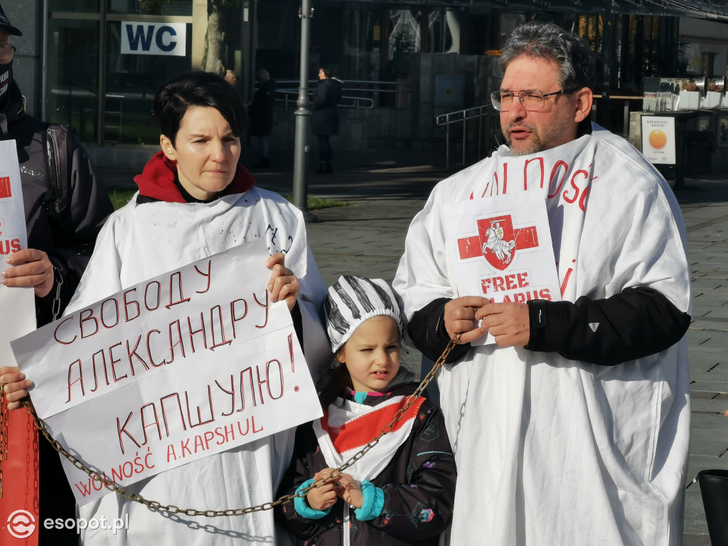 Sopot przeciwko przetrzymywaniu w więzieniu A. Borys i A. Poczobuta [FOTO]