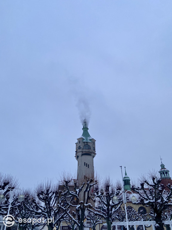 Sopot w zimowej odsłonie: kurort spowity białym puchem