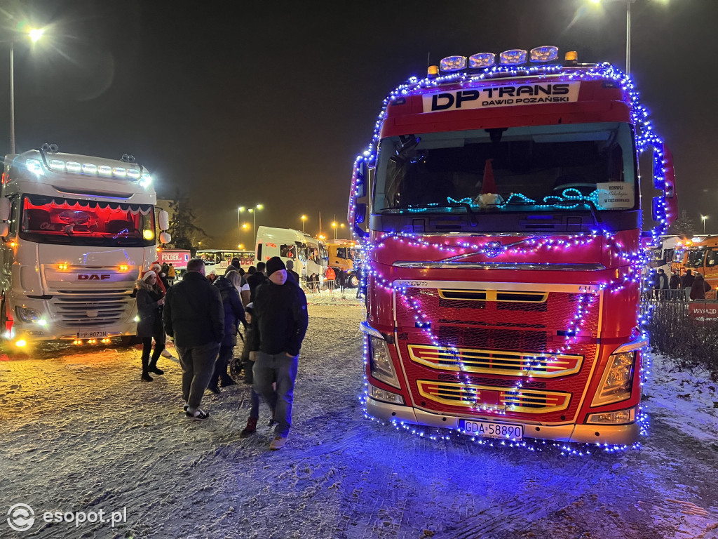 Sopot: Mikołaje w ciężarówkach pod Ergo Areną! Świąteczne szaleństwo kolorów i oktanów [FOTO]