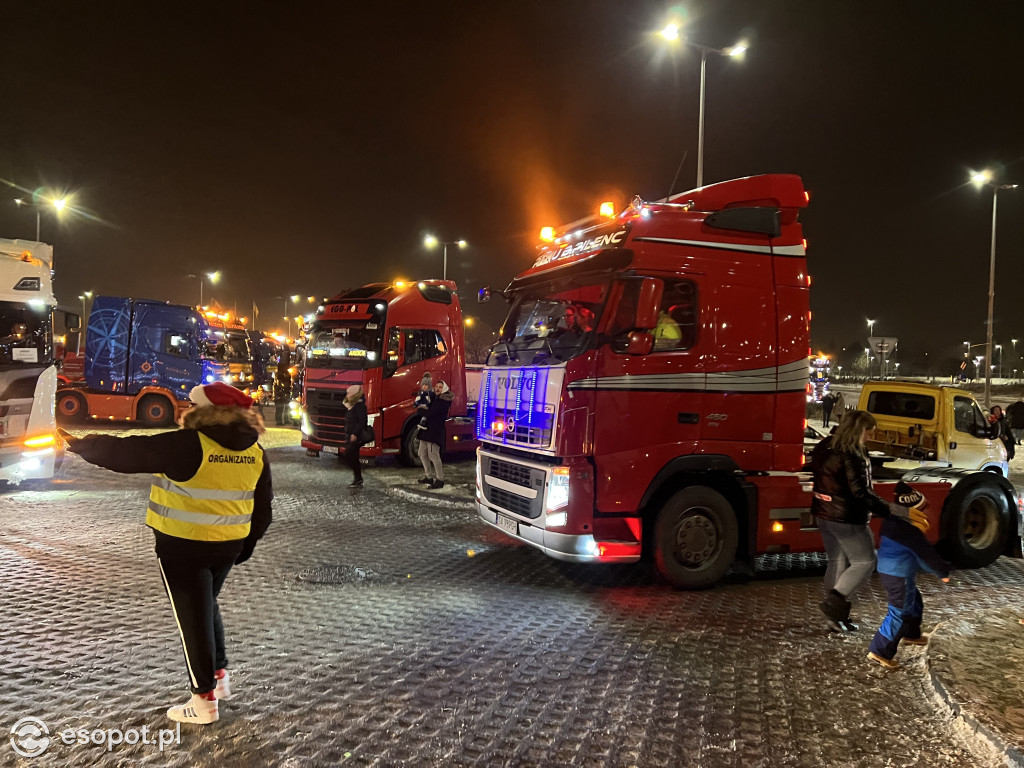 Sopot: Mikołaje w ciężarówkach pod Ergo Areną! Świąteczne szaleństwo kolorów i oktanów [FOTO]