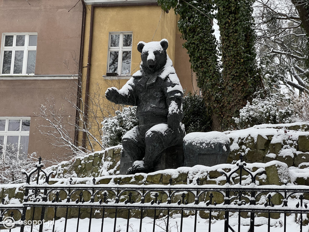 Cztery pory roku w Sopocie: miasto zachwyca w deszczu i śniegu