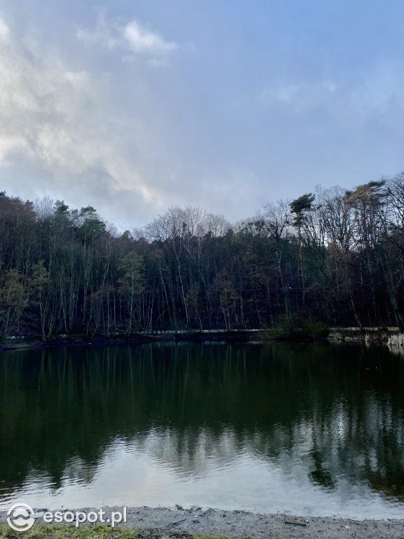 Sopockie Morskie Oko czeka na wiosnę