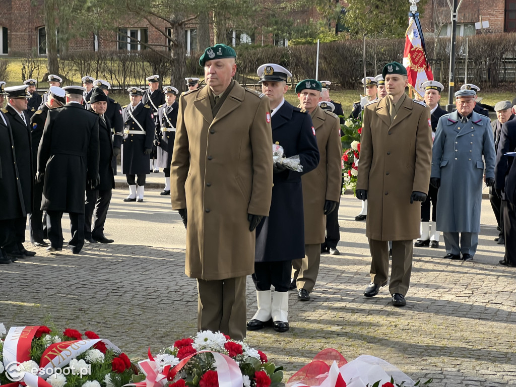 Sopot: Obchody 80. rocznicy  powstania Armii Krajowej [FOTO]
