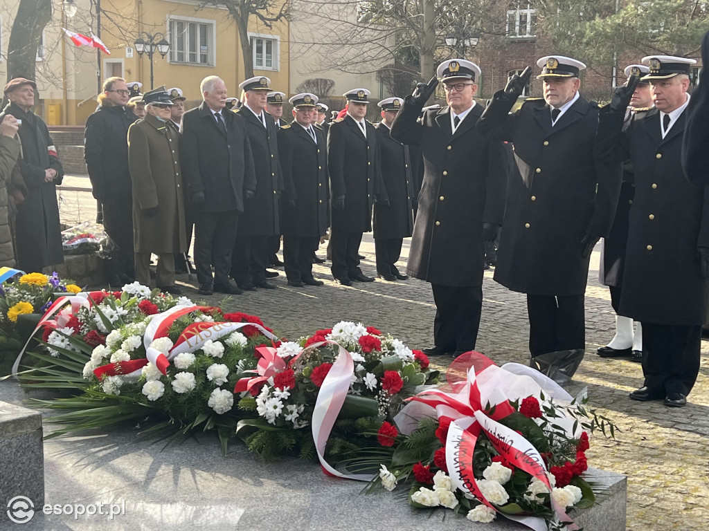 Sopot: Obchody 80. rocznicy  powstania Armii Krajowej [FOTO]
