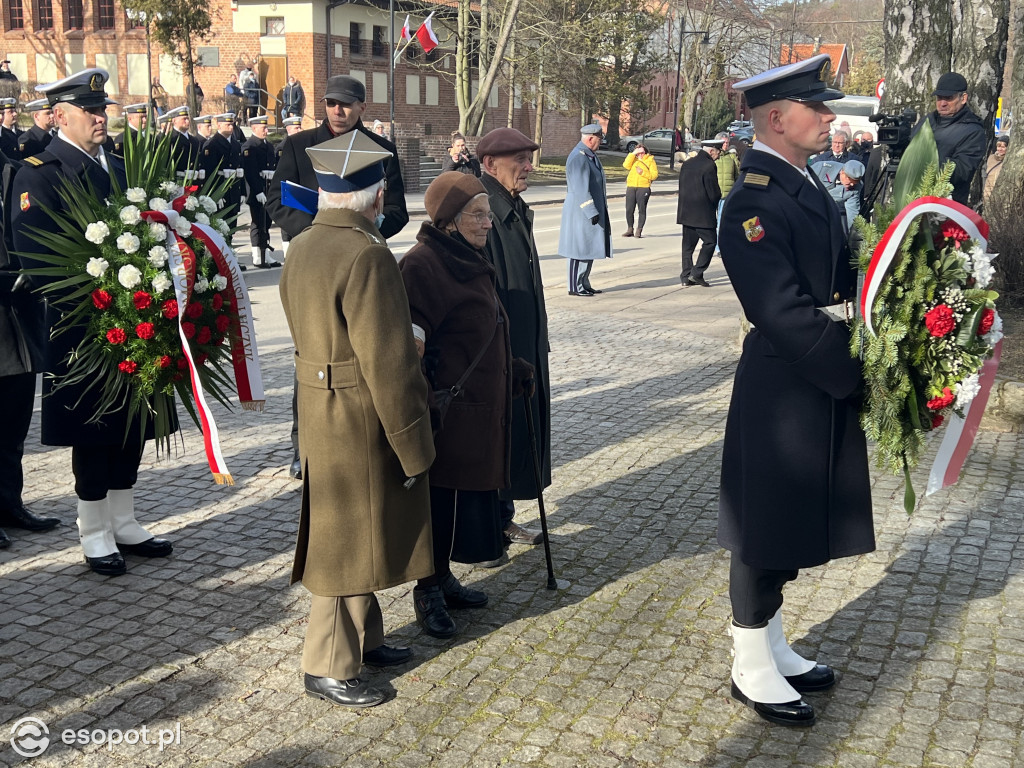 Sopot: Obchody 80. rocznicy  powstania Armii Krajowej [FOTO]