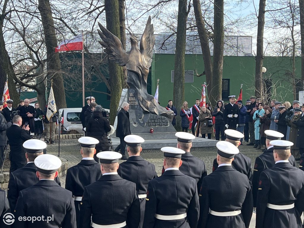 Sopot: Obchody 80. rocznicy  powstania Armii Krajowej [FOTO]
