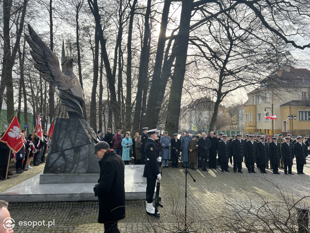 Sopot: Obchody 80. rocznicy  powstania Armii Krajowej [FOTO]