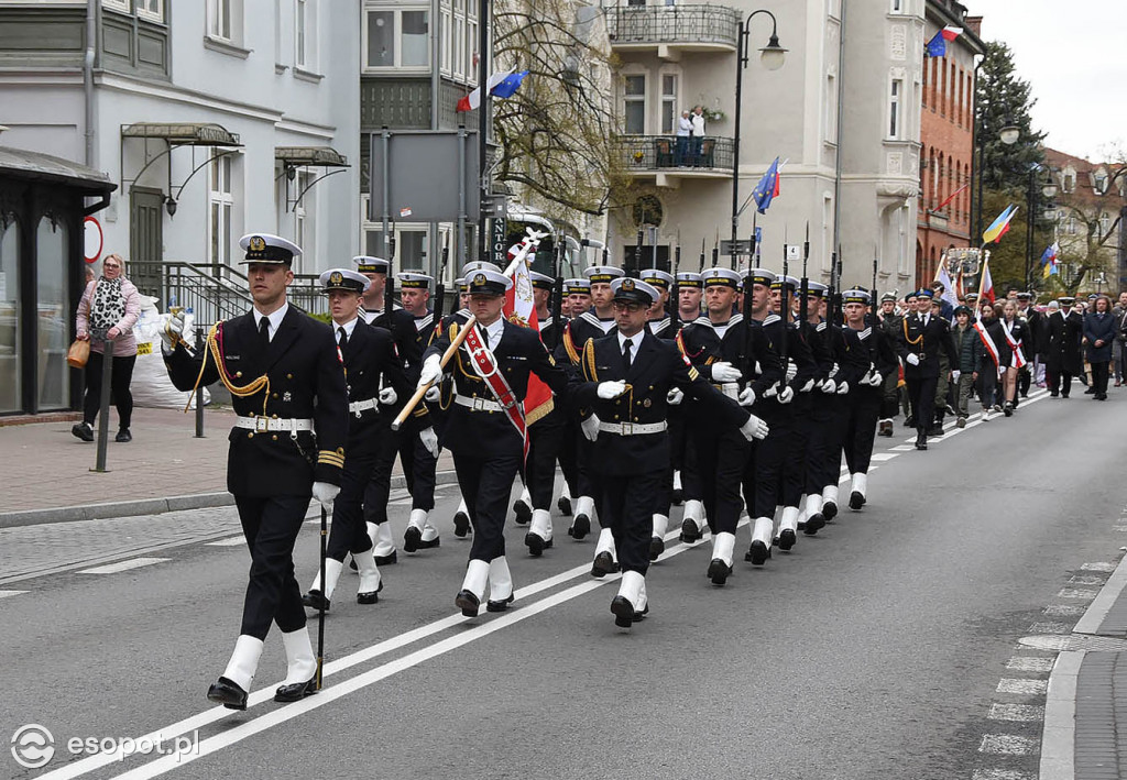 Obchody 3 Maja w Sopocie - msza, defilada, złożenie kwiatów i salwa honorowa