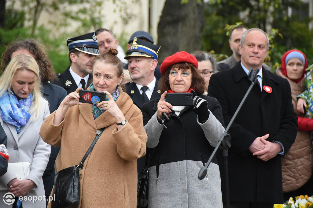 Obchody 3 Maja w Sopocie - msza, defilada, złożenie kwiatów i salwa honorowa