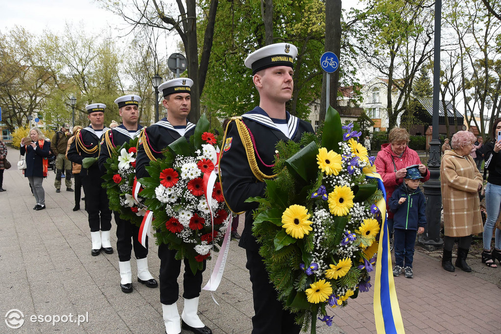 Obchody 3 Maja w Sopocie - msza, defilada, złożenie kwiatów i salwa honorowa