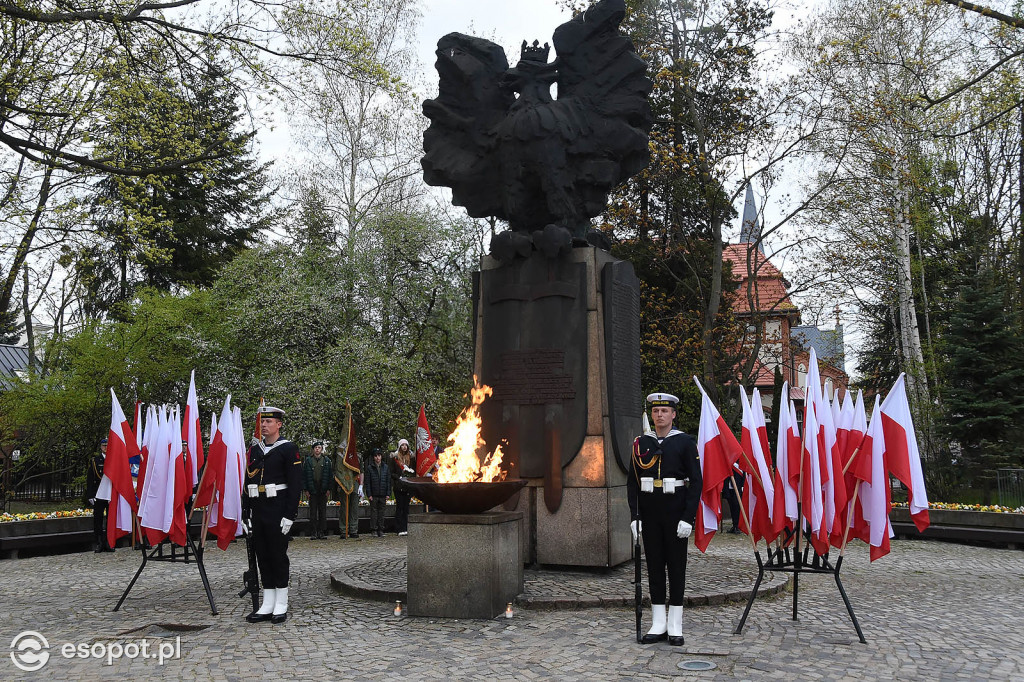 Obchody 3 Maja w Sopocie - msza, defilada, złożenie kwiatów i salwa honorowa