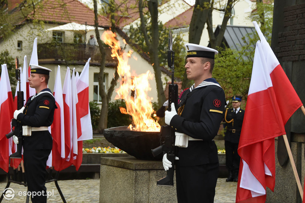 Obchody 3 Maja w Sopocie - msza, defilada, złożenie kwiatów i salwa honorowa