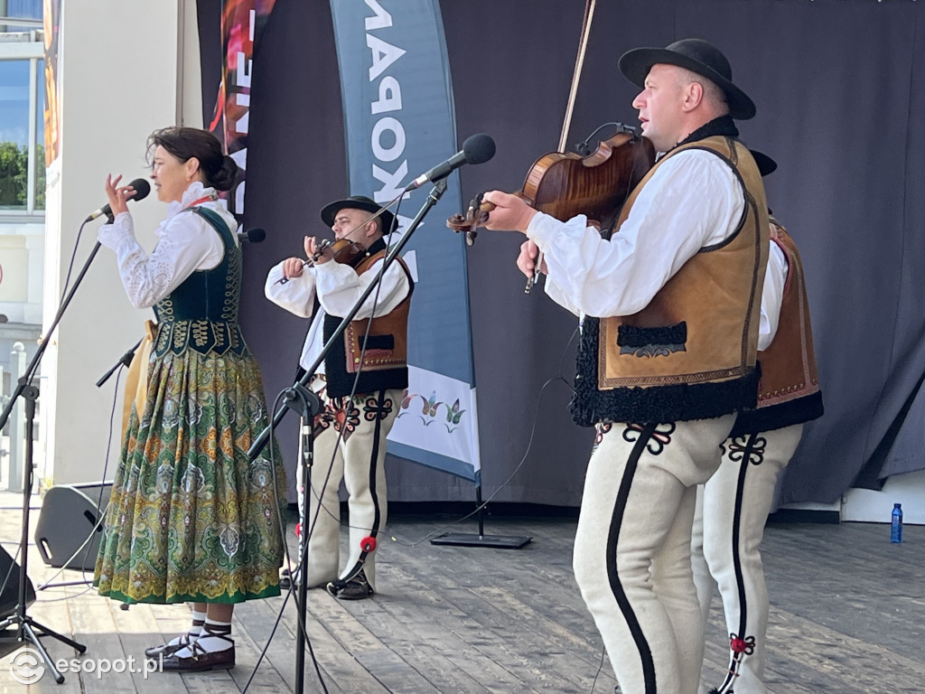 Zakopane otworzyło sezon w Sopocie! - sztorm przywitał się z halnym