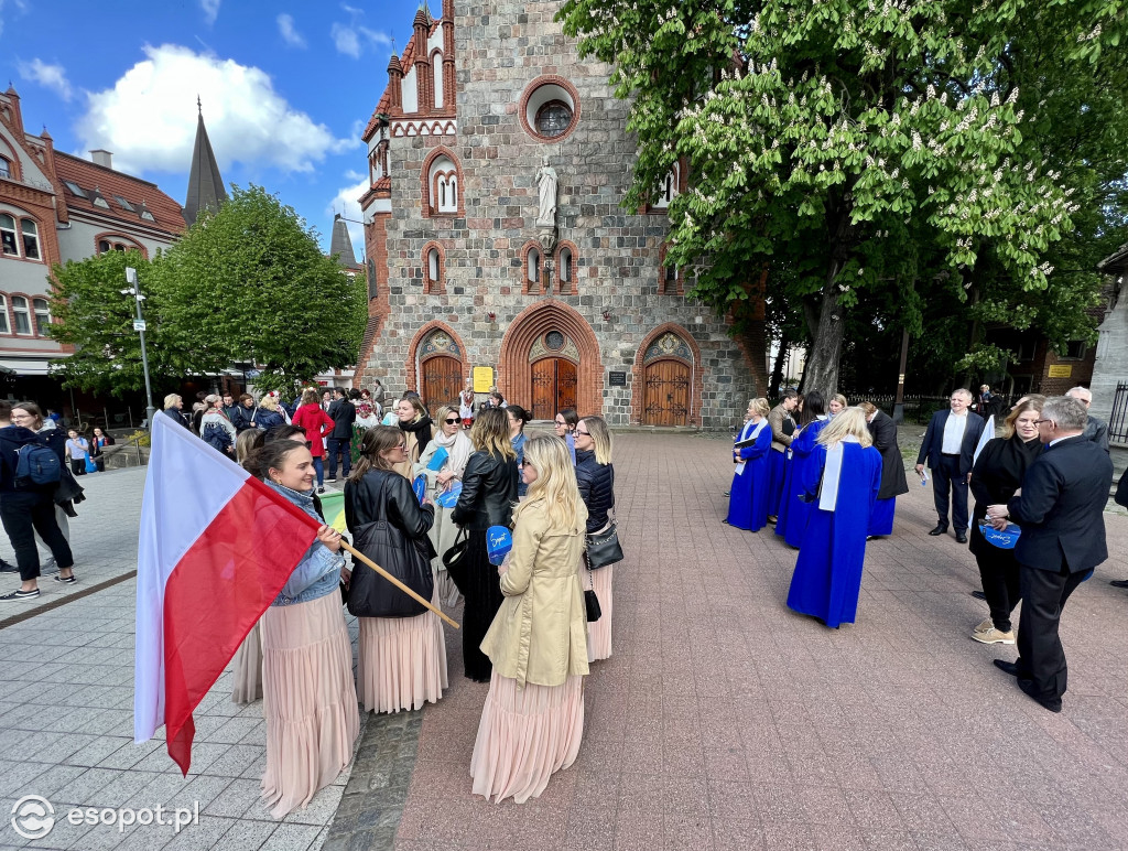 Parada chórów wróciła do Sopotu! Rozśpiewany, kolorowy orszak na Monciaku [FOTO]